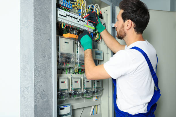 Best Local Electrician Companies  in Youngstown, OH